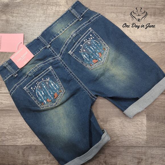 Lilac Sunset Plus Size Embellished Bermuda Denim Shorts Size 16 - Picture 7 of 7